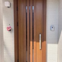 【N様邸】玄関ドアの交換と手摺の取付　施工：2022年3月