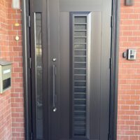 【N様邸】玄関ドアと勝手口ドアの取替